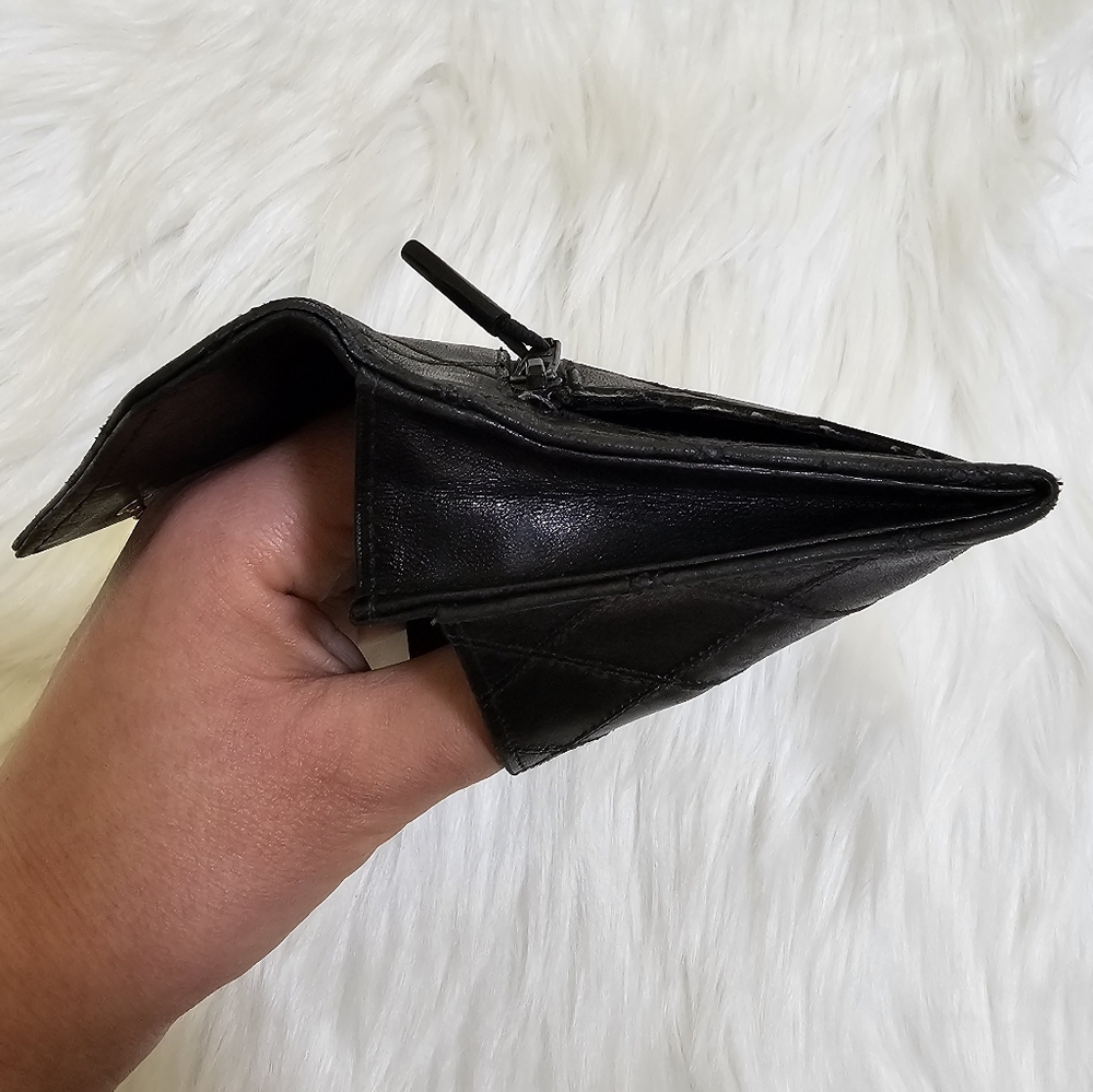 Chanel Black Diamond Stitched Leather Vintage 1989-1991 Wallet - Picture 7 of 17